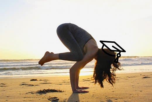 Üniversiteli Yoga